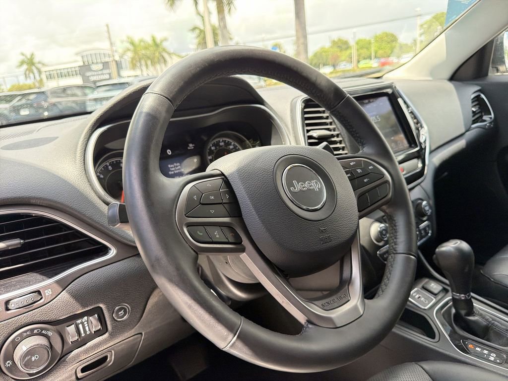 Used 2019 Jeep Cherokee Limited FWD image 23