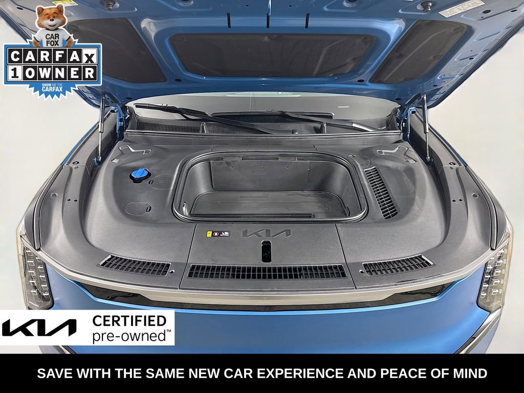 Certified 2024 Kia EV9 Land image 40