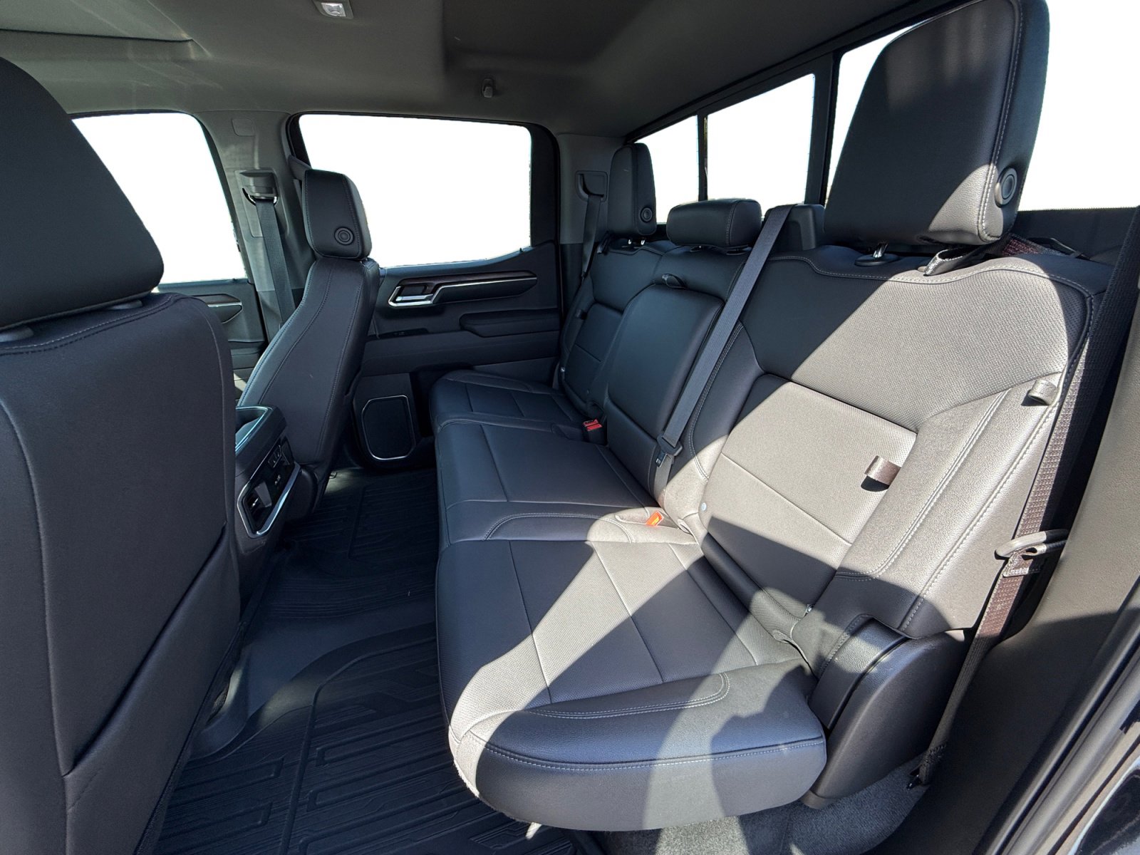 Used 2022 GMC Sierra 1500 SLT w/ SLT Premium Plus Package image 16