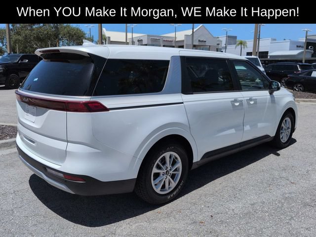 Used 2023 Kia Carnival LX FWD image 7