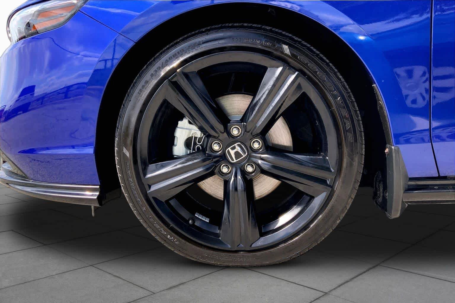 Used 2025 Honda Accord Sport image 11