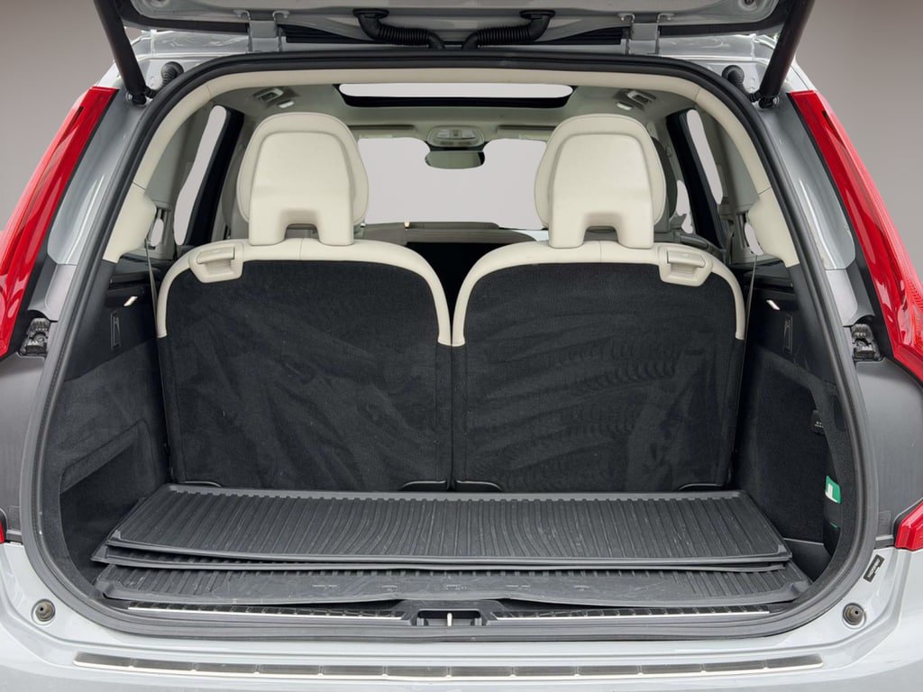 Used 2024 Volvo XC90 B6 Plus w/ Protection Package Premier AWD/4WD image 13