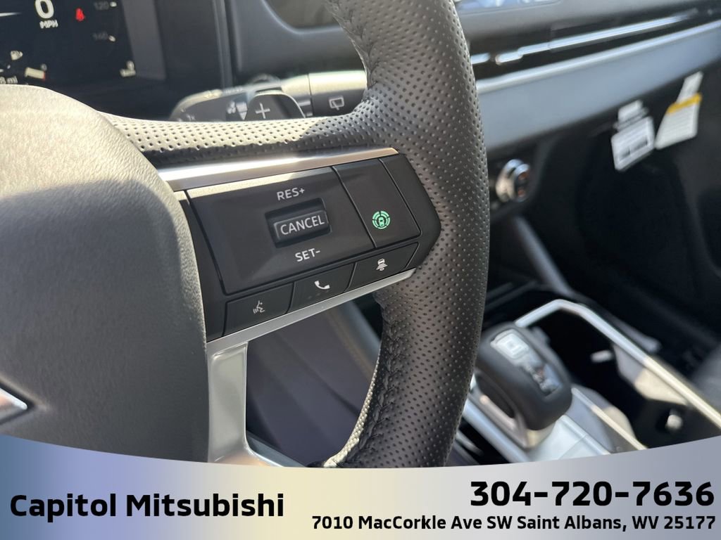 New 2025 Mitsubishi Outlander SEL image 22