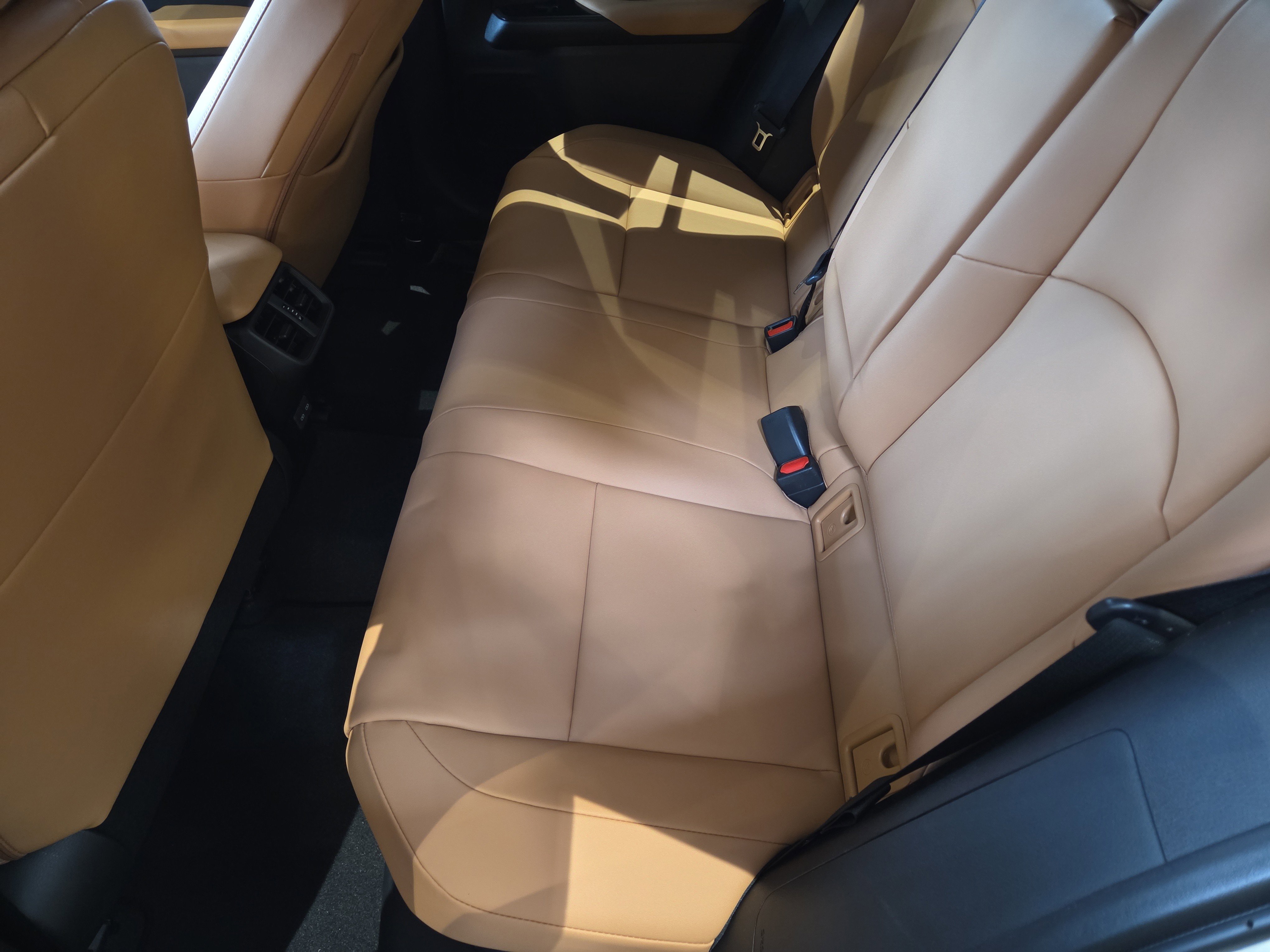 New 2026 Lexus UX 300h AWD image 9