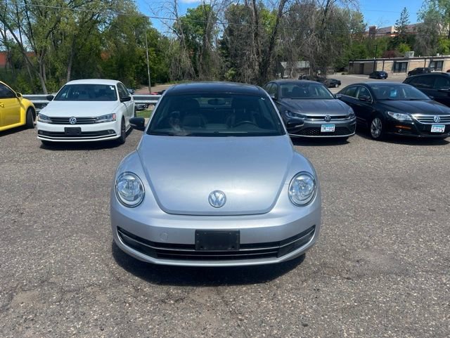 Used 2012 Volkswagen Beetle 2.0T FWD image 2