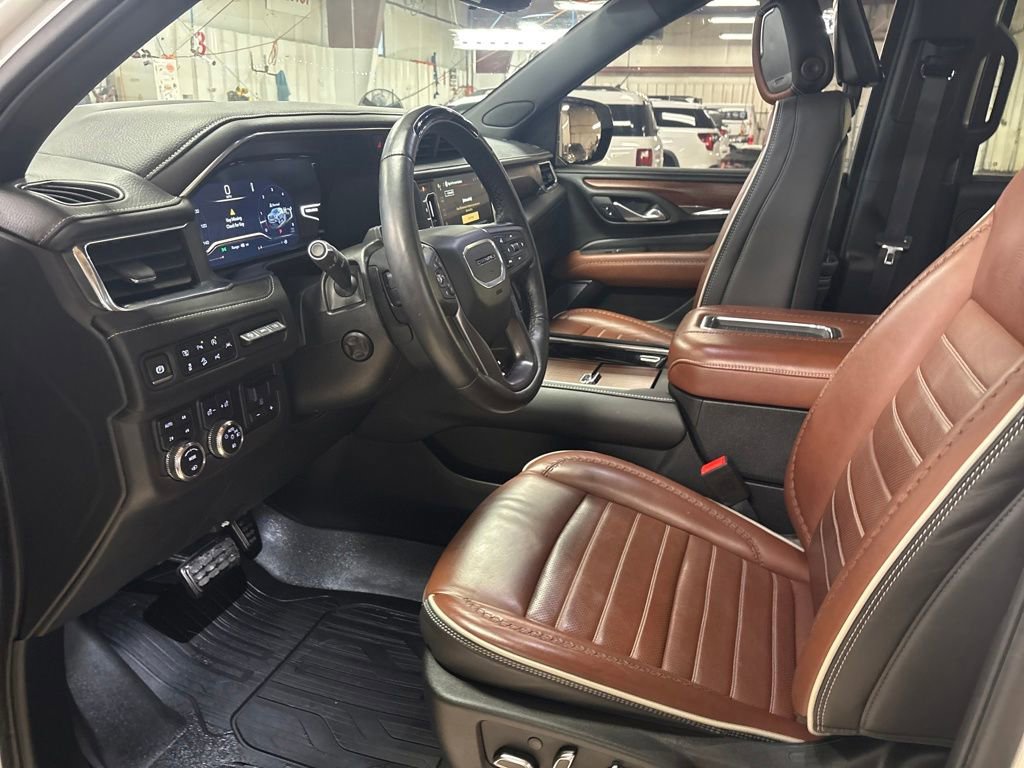 Certified 2024 GMC Yukon XL Denali Ultimate AWD/4WD image 14