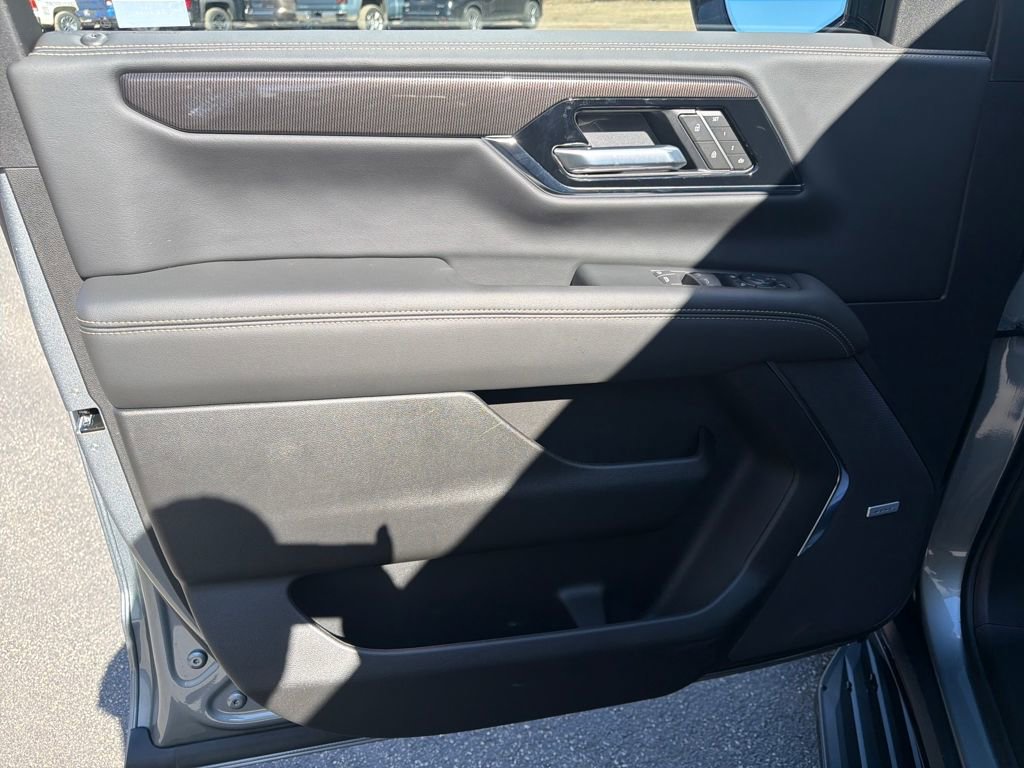 New 2026 GMC Yukon Elevation image 12