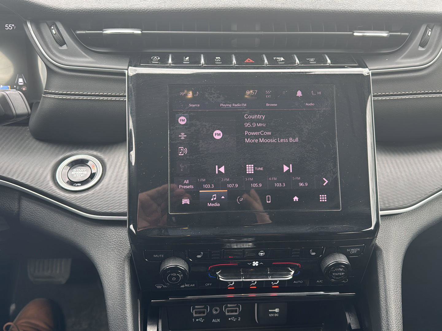 Used 2025 Jeep Grand Cherokee Altitude image 15