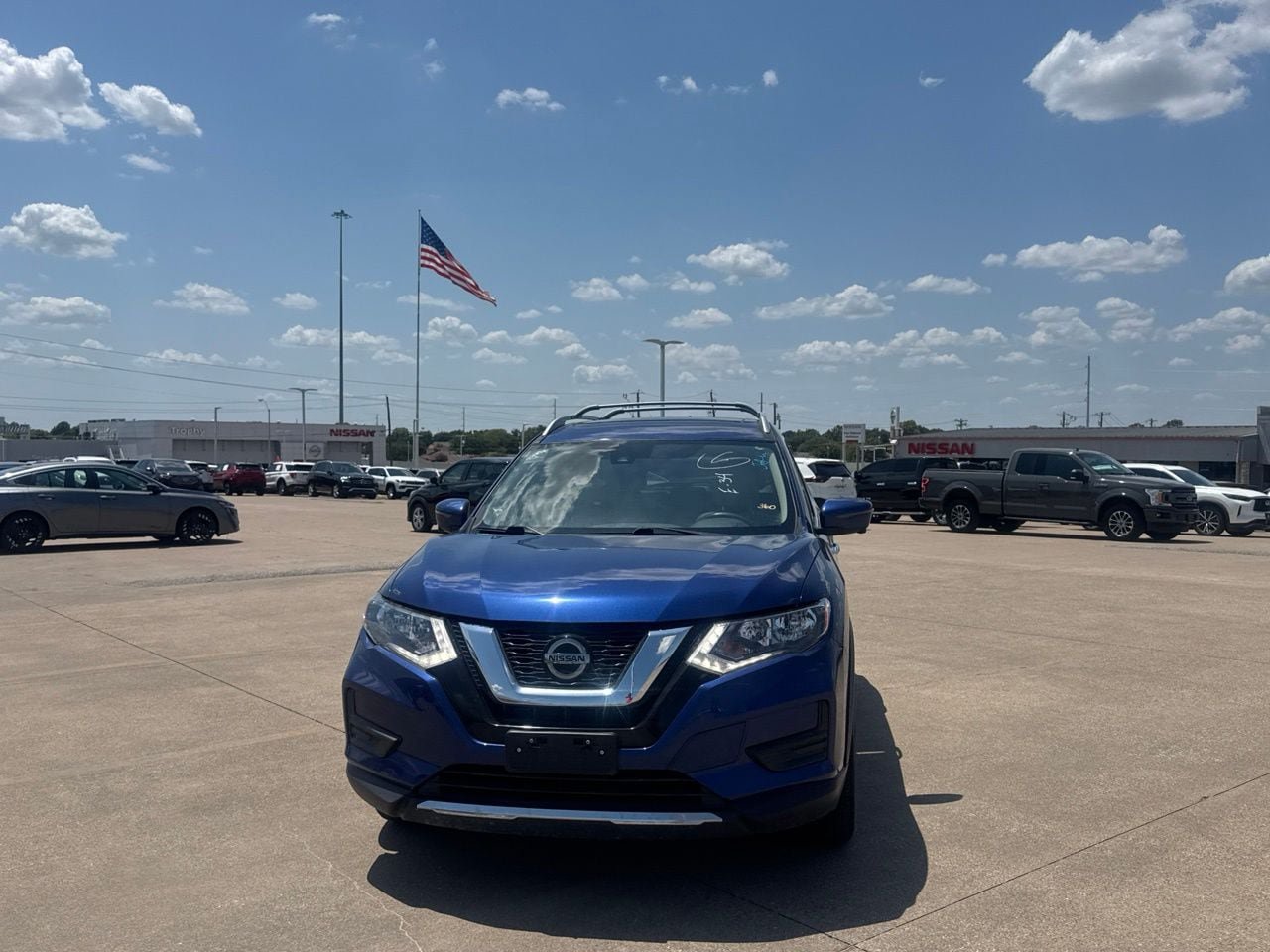 Used 2019 Nissan Rogue SV w/ Sun & Sound Touring Package FWD image 5