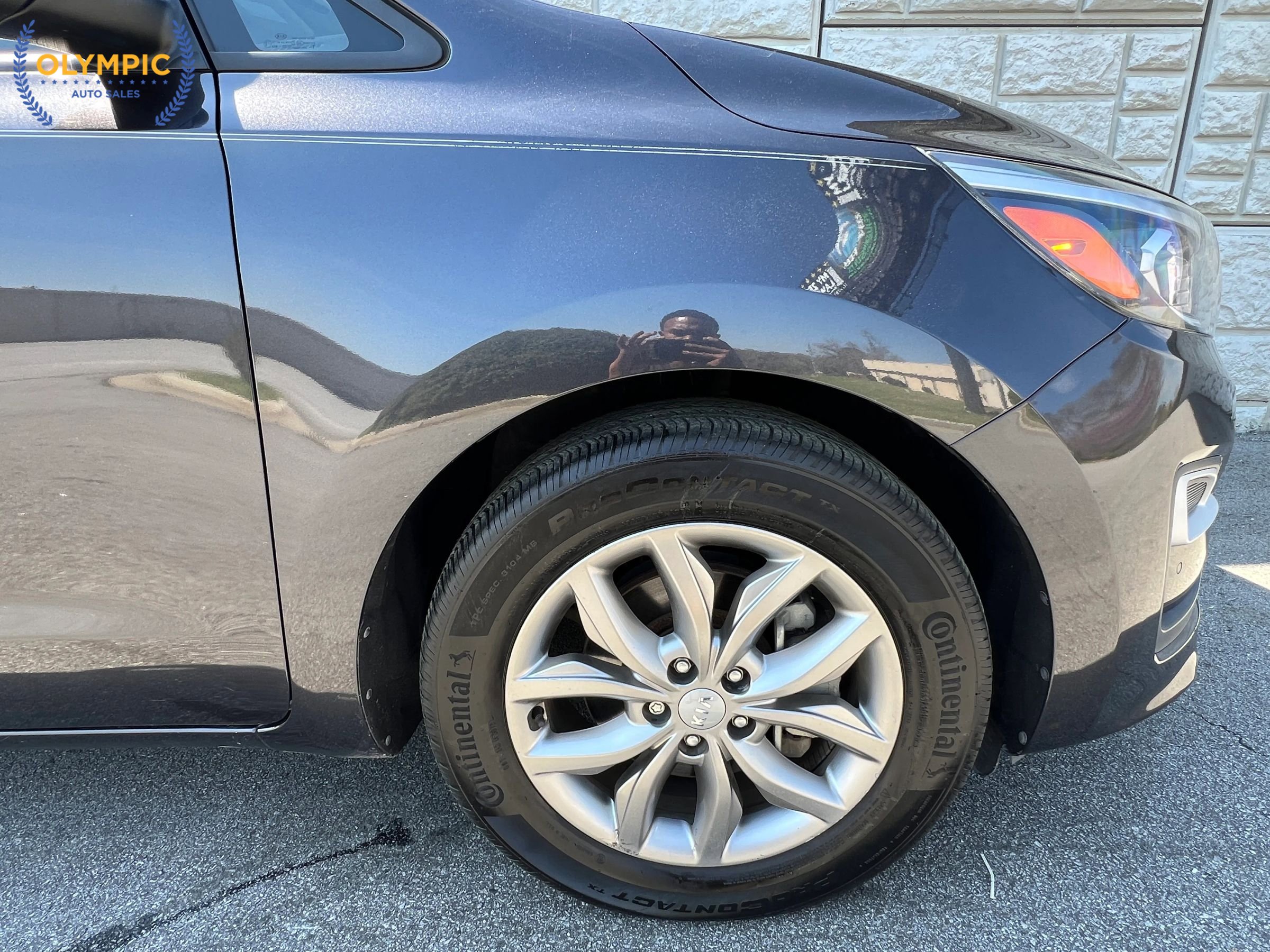 Used 2021 Kia Sedona EX image 11