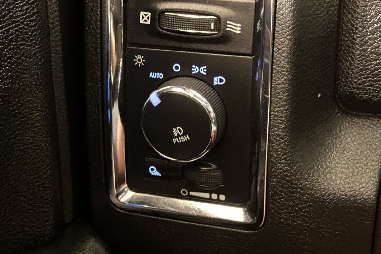 Used 2017 RAM 2500 Laramie w/ Sport Appearance Group AWD/4WD image 32