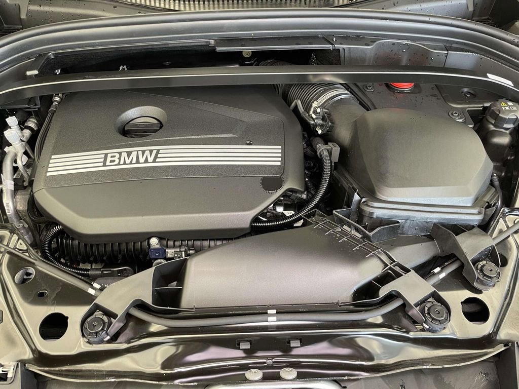 Used 2025 BMW X1 xDrive28i w/ Technology Package image 24