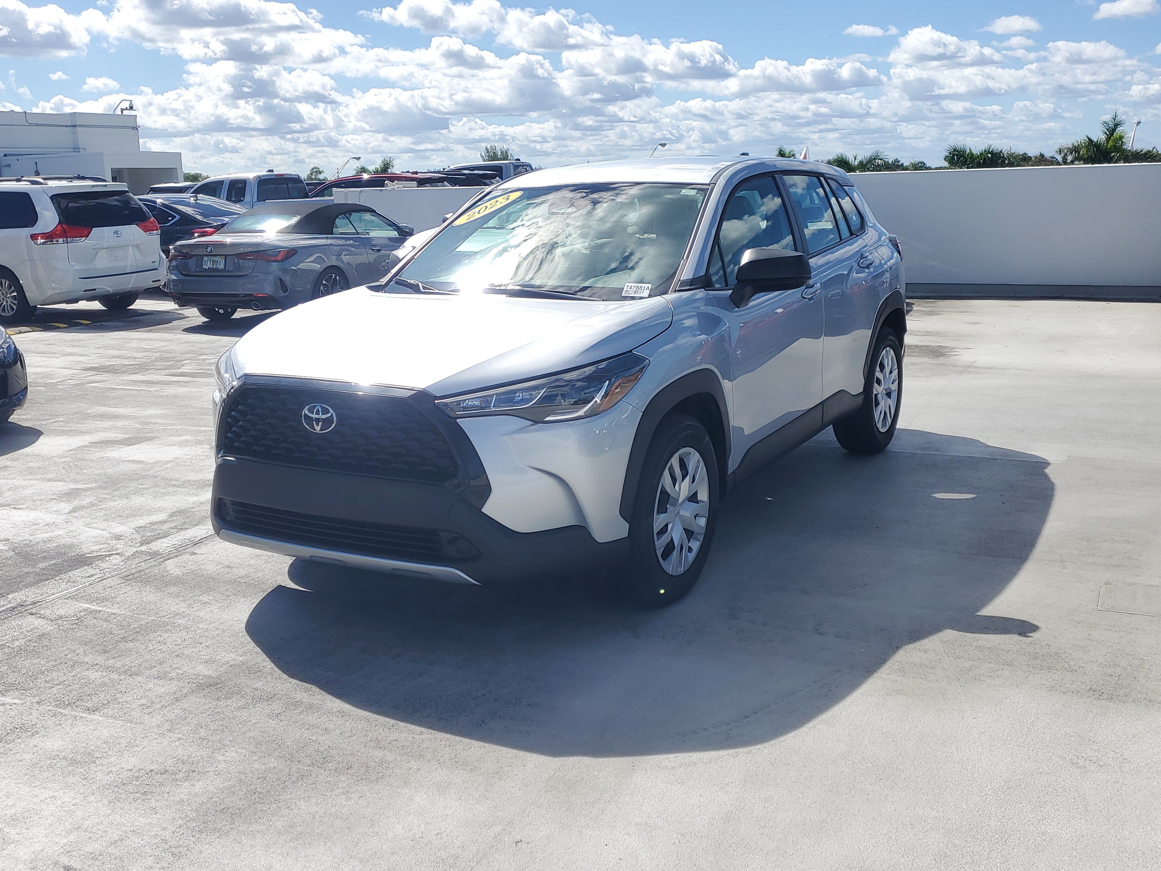 New 2023 Toyota Corolla Cross L image 32