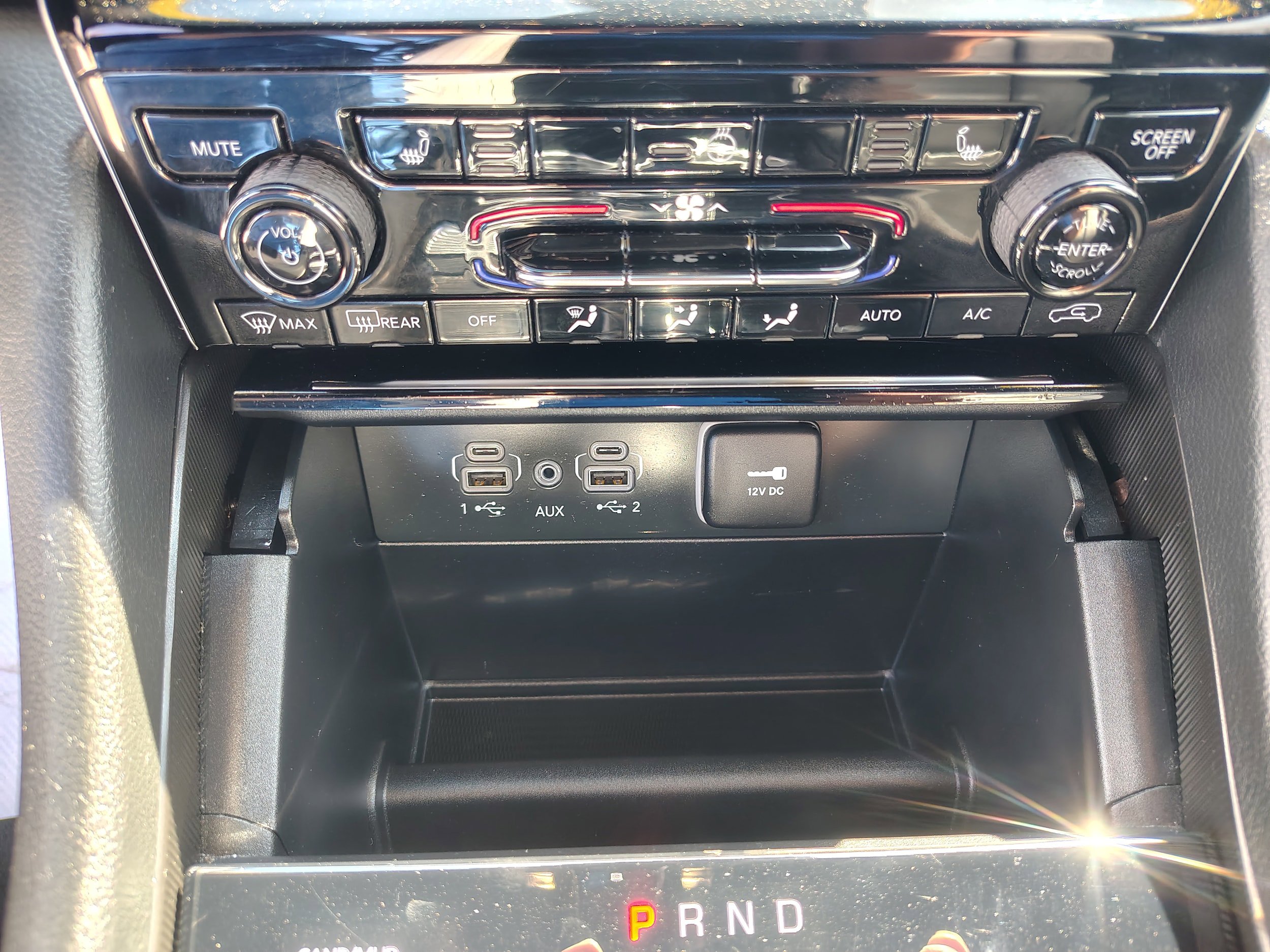 Certified 2024 Jeep Grand Cherokee Limited AWD/4WD image 36