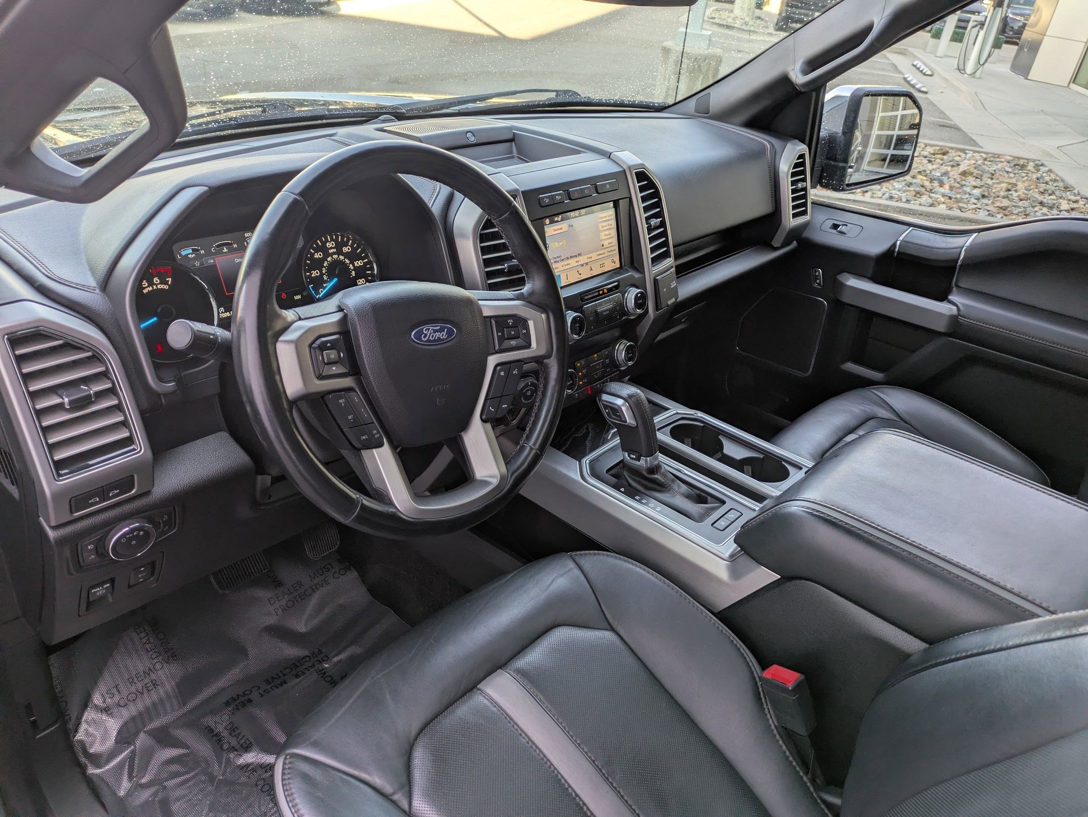 Used 2019 Ford F150 Platinum w/ Equipment Group 701A Luxury image 15