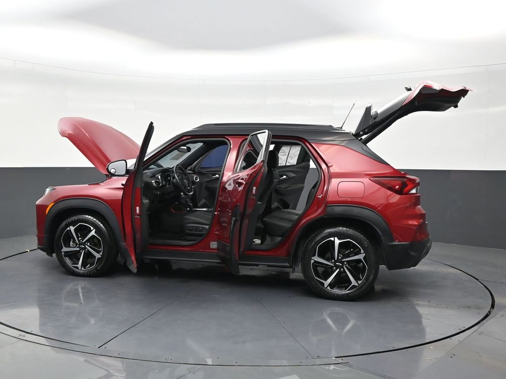 Used 2021 Chevrolet TrailBlazer RS w/ Sun and Liftgate Package image 30