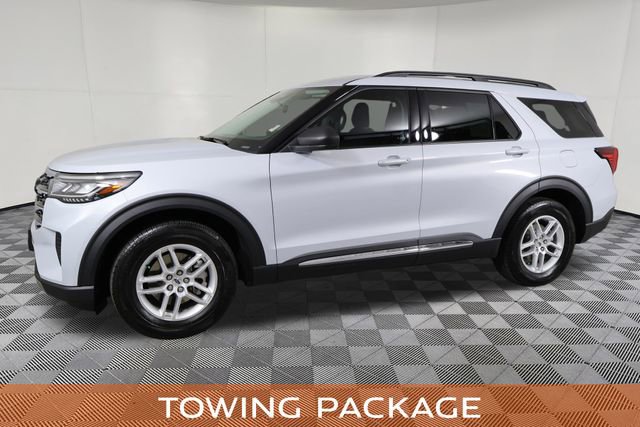 Used 2025 Ford Explorer Active RWD image 11