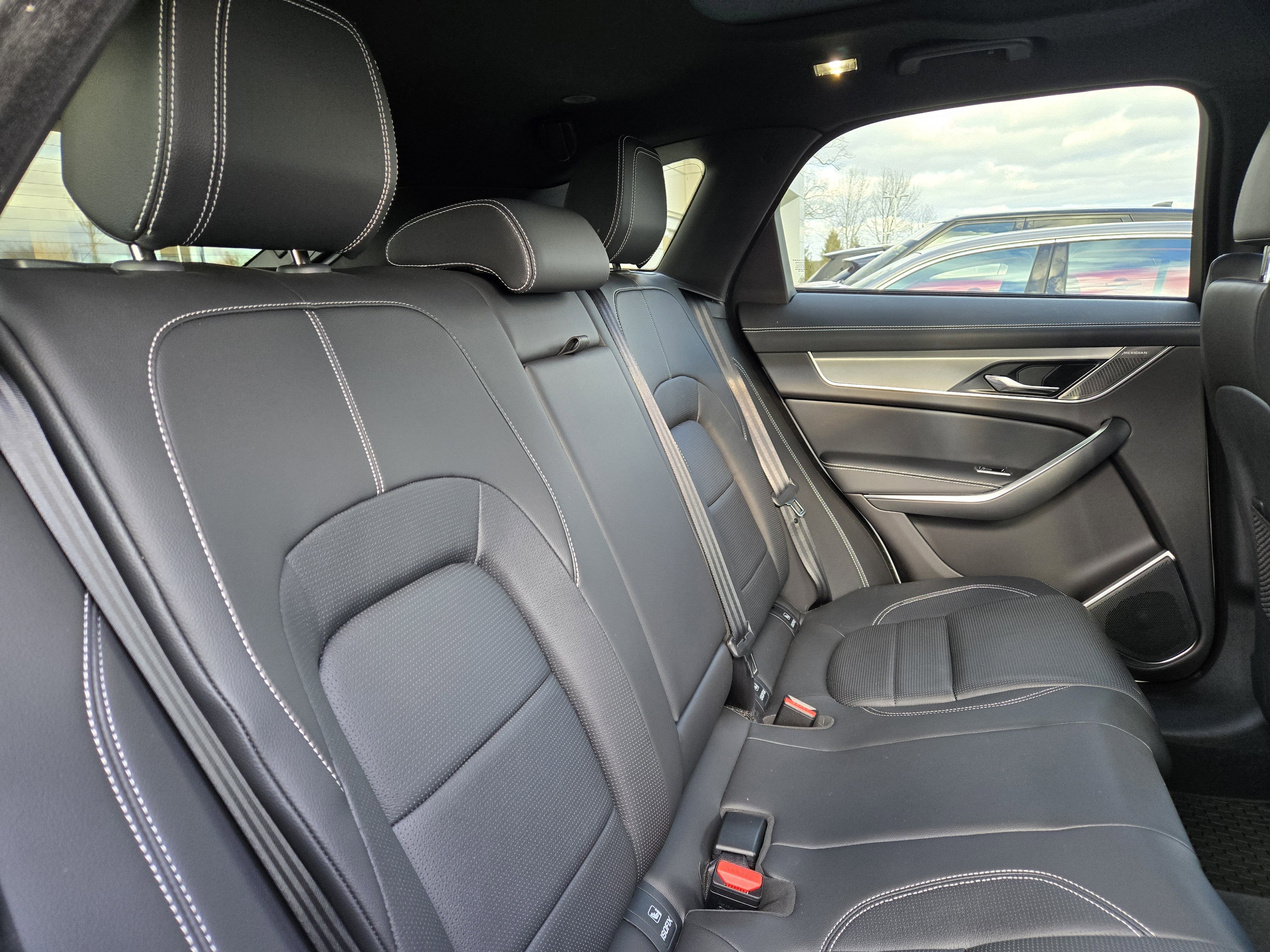 Certified 2026 Jaguar F-PACE R-Dynamic S image 15