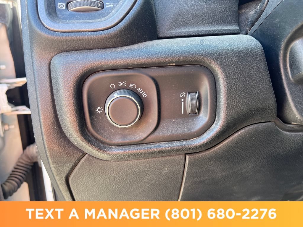 Used 2021 RAM 3500 Tradesman w/ Chrome Appearance Group AWD/4WD image 27