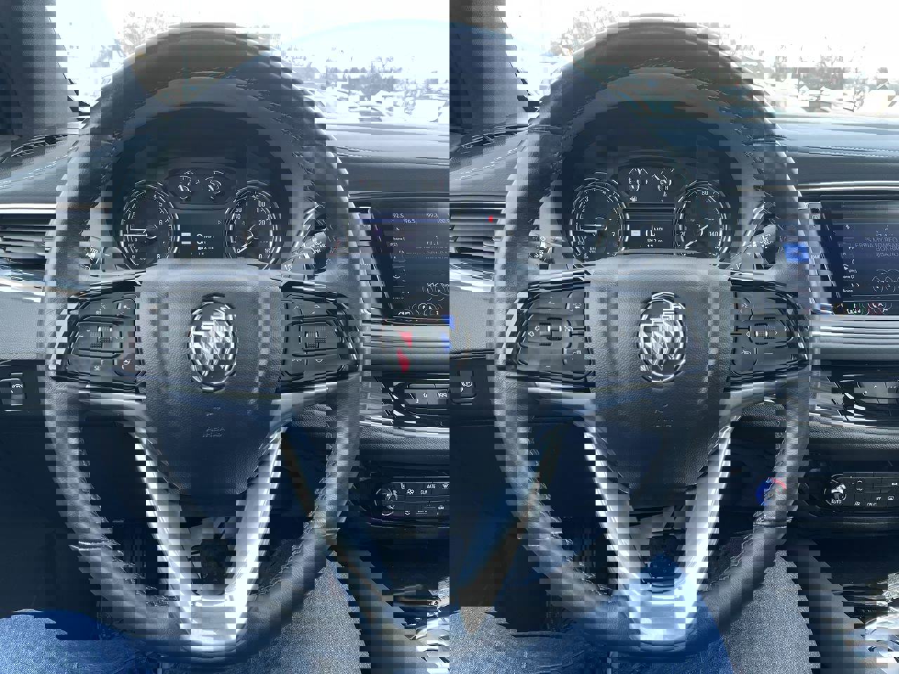 Used 2022 Buick Enclave Essence w/ Experience Buick Package image 18