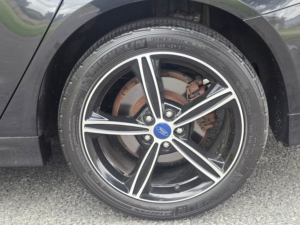 Used 2015 Ford Fusion SE w/ Equipment Group 202A FWD image 10