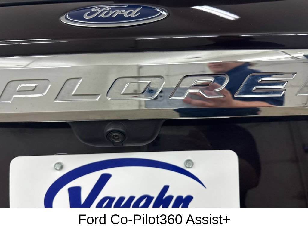 Used 2023 Ford Explorer XLT w/ Equipment Group 202A AWD/4WD image 18