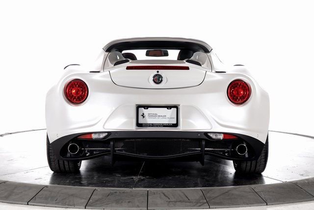 Used 2019 Alfa Romeo 4C Spider RWD image 4
