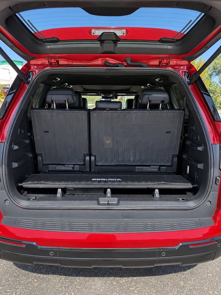 Used 2025 Toyota Sequoia Platinum AWD/4WD image 24