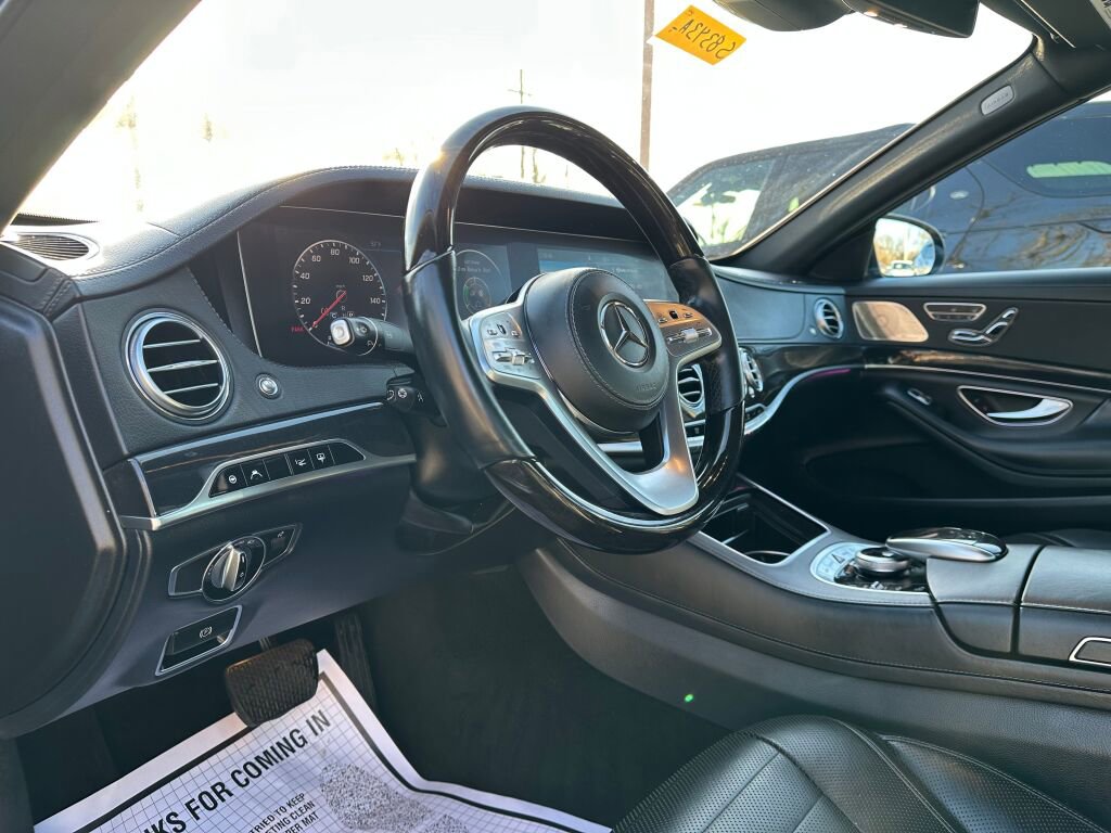 Used 2019 Mercedes-Benz S 560 S560 4MATIC w/ Premium Package image 11