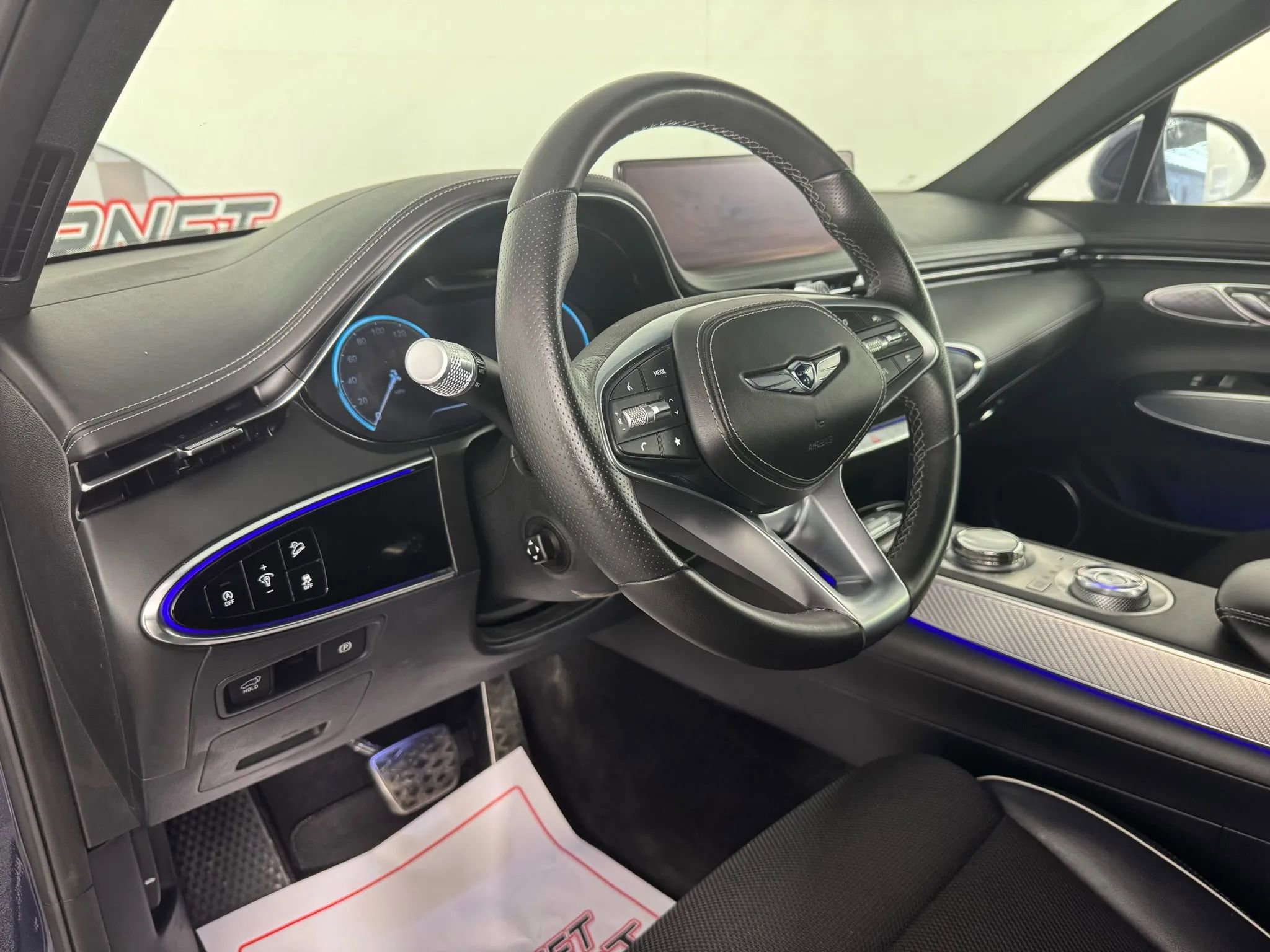 Used 2023 Genesis GV70 2.5T w/ Sport Prestige Package image 10