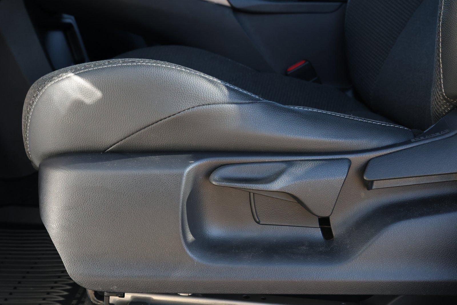 Used 2023 Toyota bZ4X XLE w/ Weather Package image 31