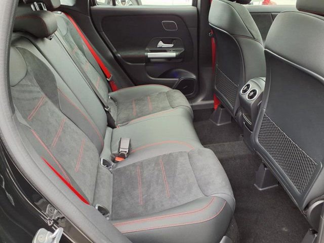 New 2026 Mercedes-Benz GLA 35 AMG 4MATIC image 19