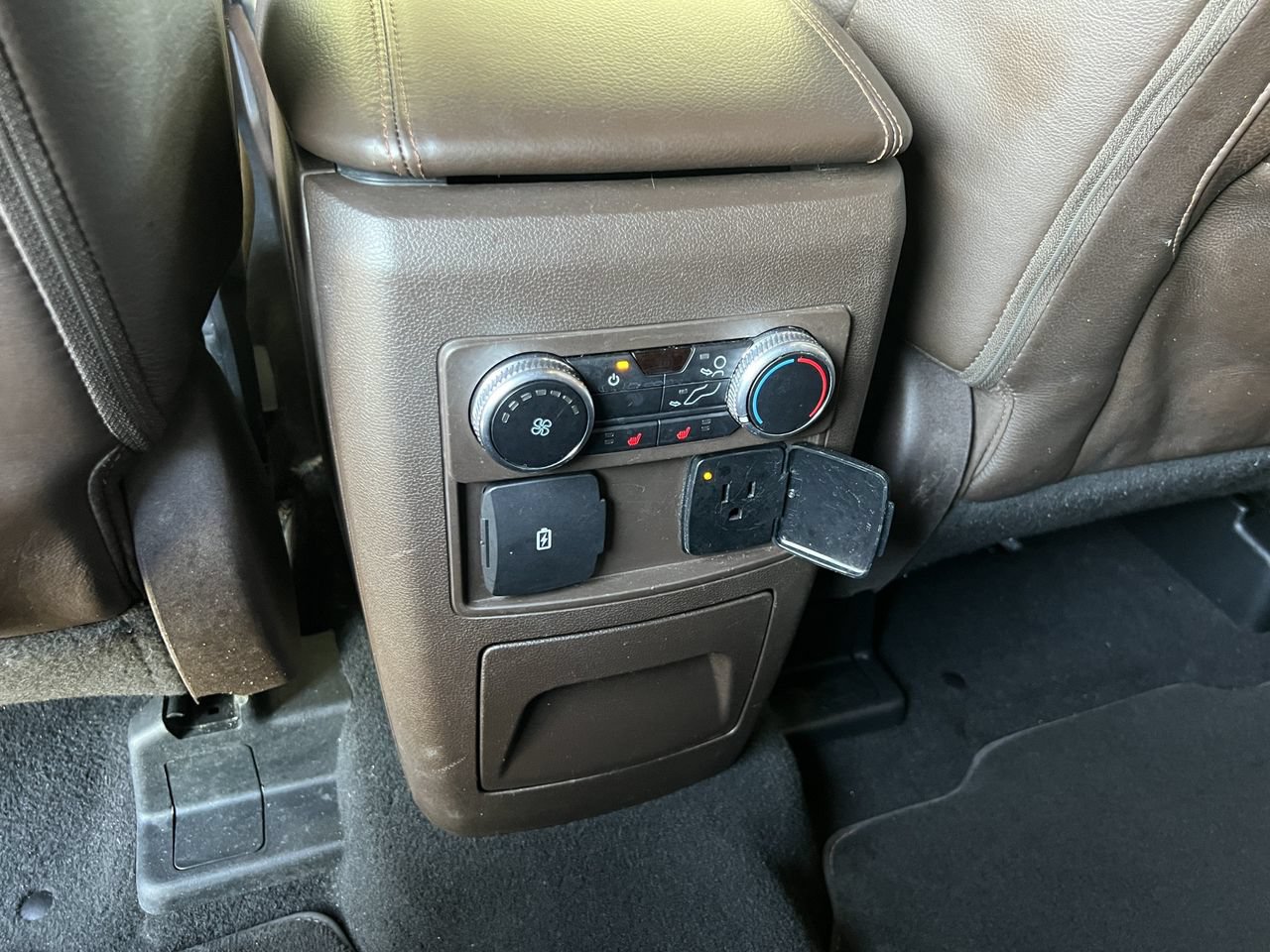 Used 2023 Ford Explorer King Ranch w/ Technology Package AWD/4WD image 25