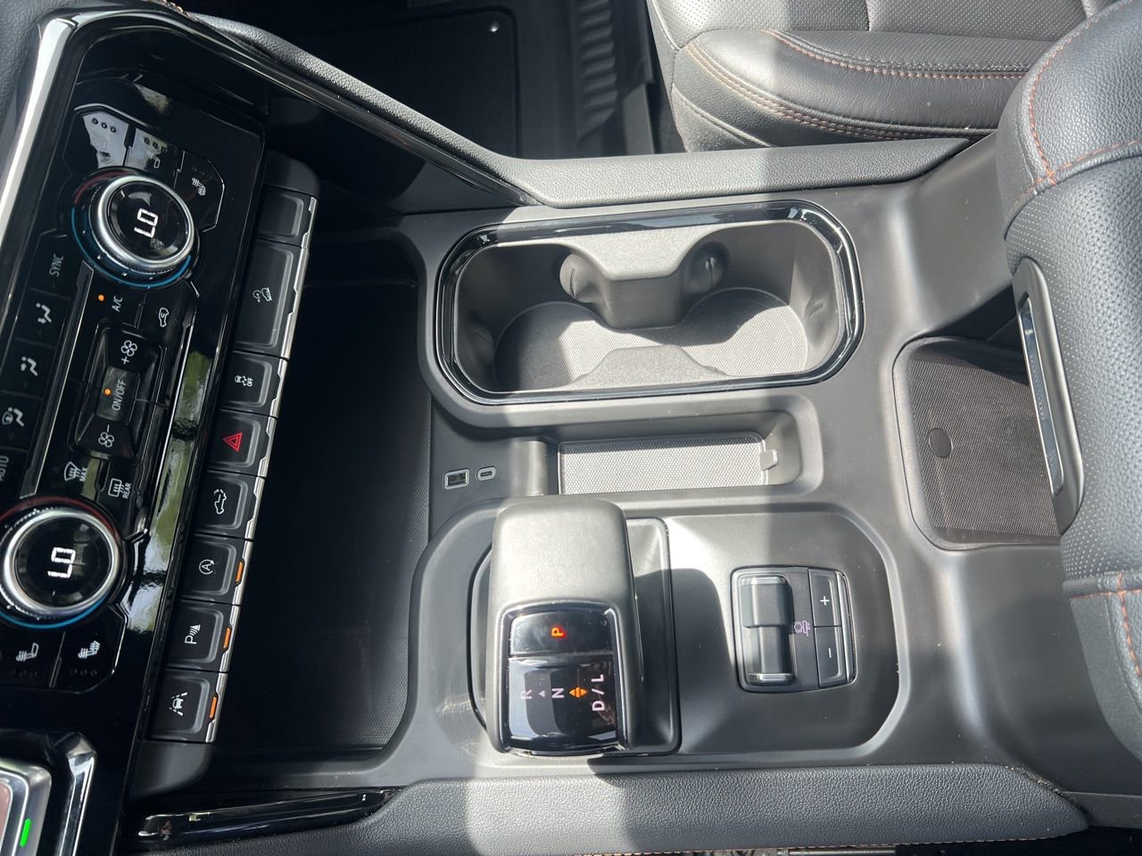 Used 2025 GMC Sierra 1500 AT4 w/ AT4 Premium Package image 32