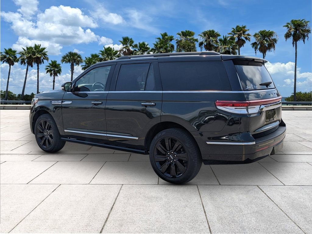 Used 2024 Lincoln Navigator Black Label image 4