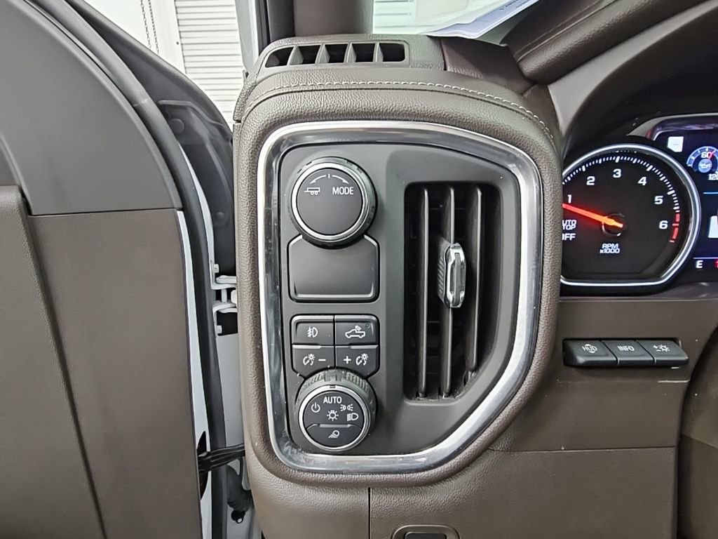 Used 2020 Chevrolet Silverado 1500 LTZ w/ LTZ Premium Package image 30