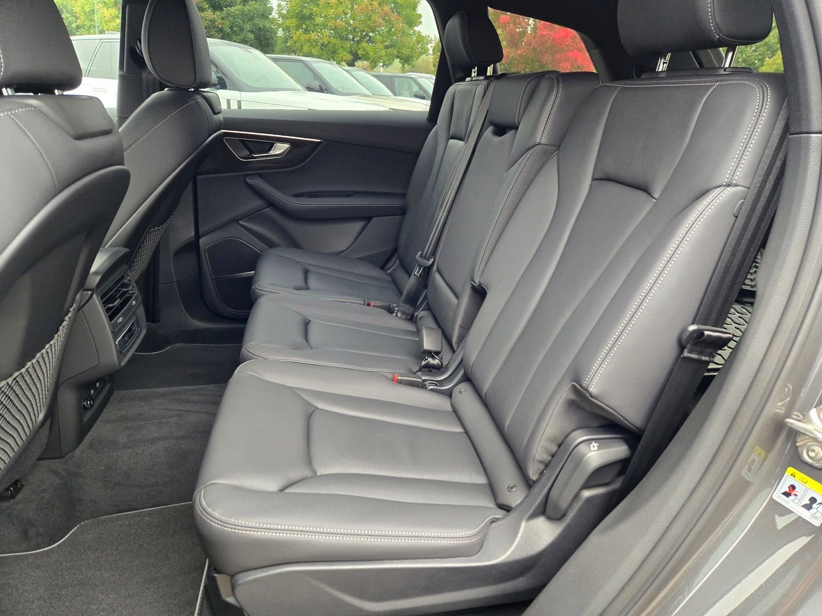 Used 2025 Audi Q7 2.0T Premium Plus w/ Premium Plus Package AWD/4WD image 11