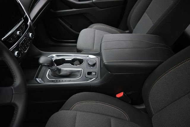 Used 2021 Chevrolet Traverse LT FWD image 28