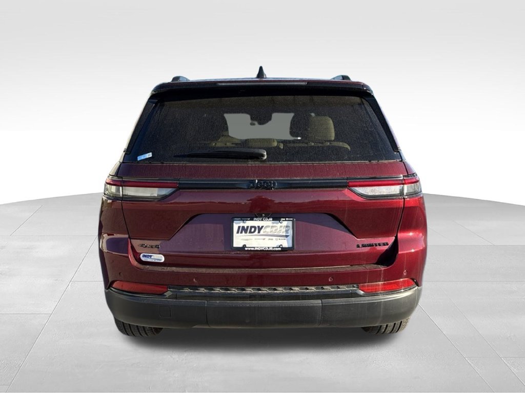 Used 2025 Jeep Grand Cherokee Limited w/ Black Appearance Package AWD/4WD image 5