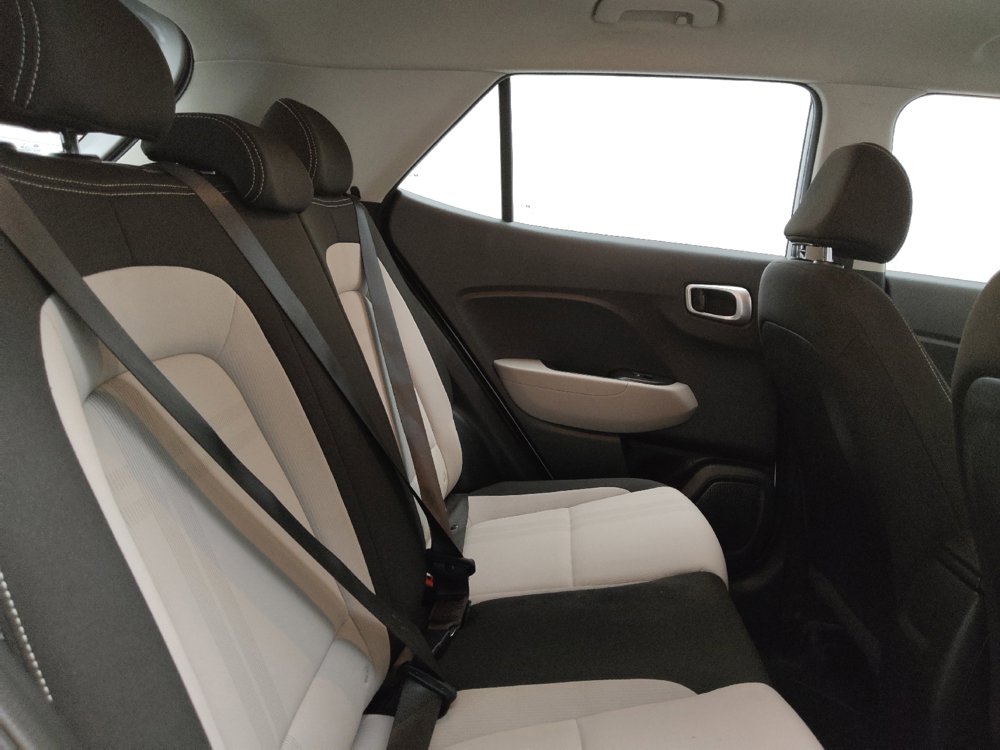 Used 2021 Hyundai Venue SEL FWD image 19