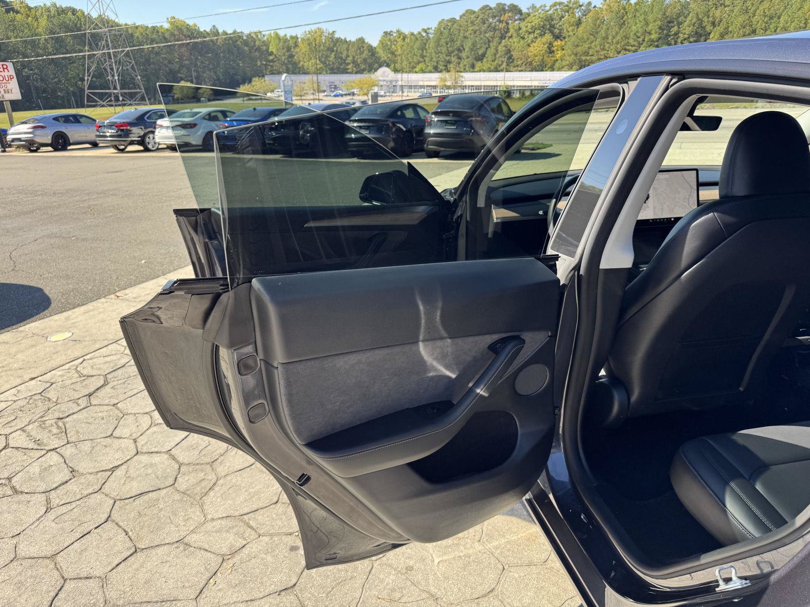 Used 2024 Tesla Model Y Long Range AWD/4WD image 8