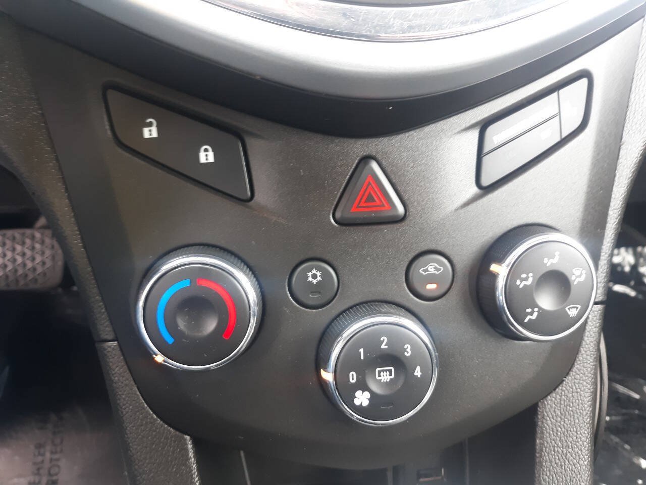 Used 2017 Chevrolet Sonic LT FWD image 19