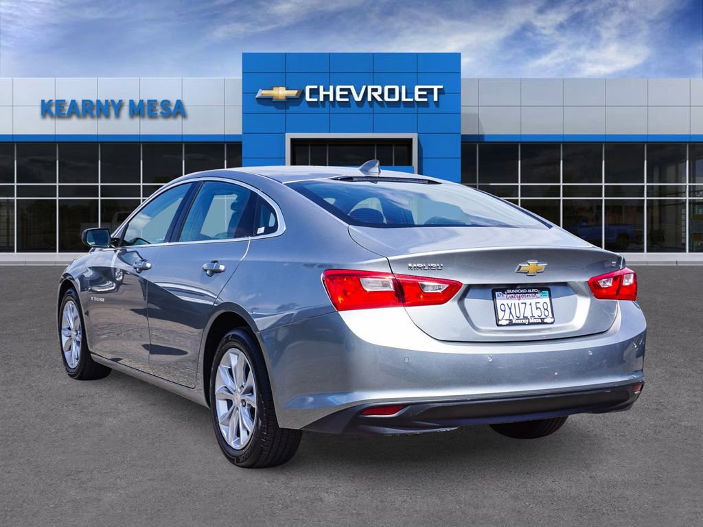 Used 2025 Chevrolet Malibu LT FWD image 4