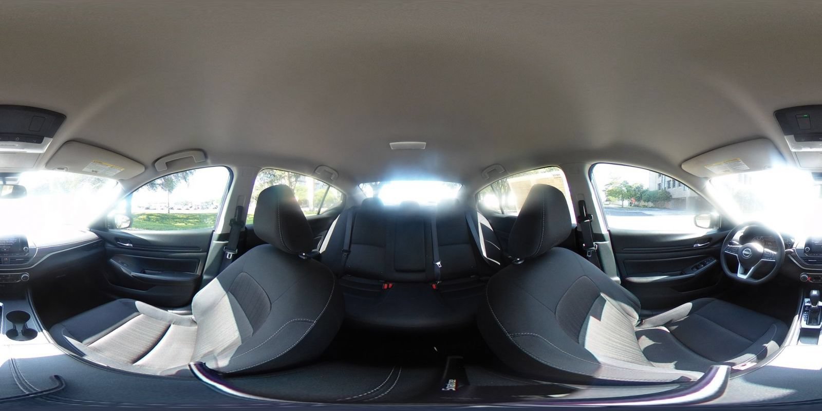 Used 2025 Nissan Altima 2.5 SV FWD image 37