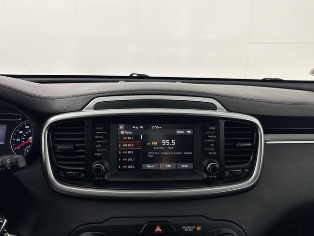 Used 2020 Kia Sorento LX AWD/4WD image 6