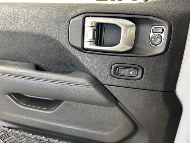 Used 2021 Jeep Wrangler Unlimited Sahara AWD/4WD image 28