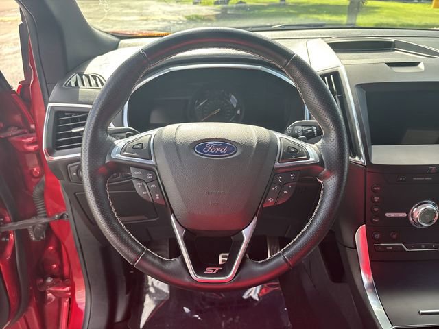Used 2020 Ford Edge ST w/ Equipment Group 401A AWD/4WD image 34