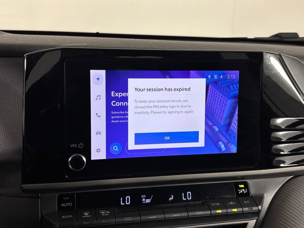 Used 2025 Toyota Camry SE w/ Convenience Package image 19