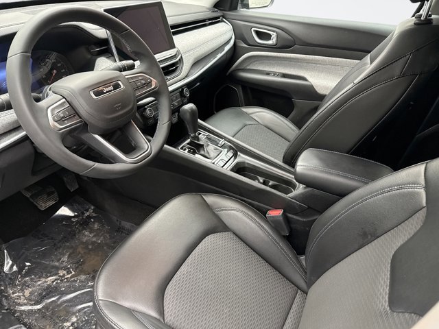 Used 2022 Jeep Compass Latitude image 10