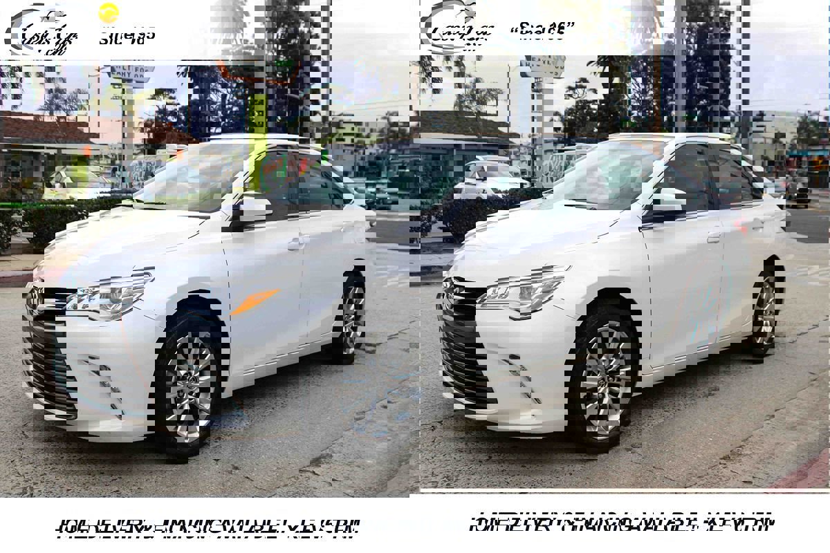 Used 2015 Toyota Camry XLE FWD image 1